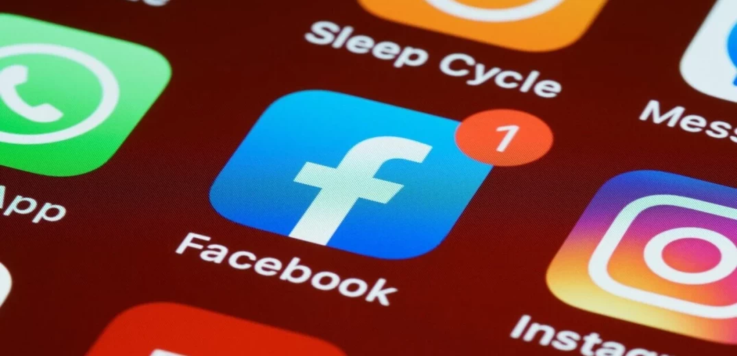 Facebook: Προβλήματα στο Messenger - Γιατί δεν κλείνουν οι συνομιλίες