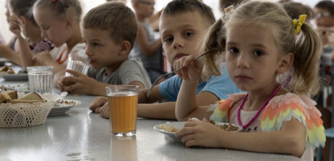 Εκατοντάδες παιδιά μεταφέρθηκαν από ορφανοτροφεία της Ουκρανίας στη Ρωσία, δηλώνει ο γενικός εισαγγελέας του Διεθνούς Ποινικού Δικαστηρίου