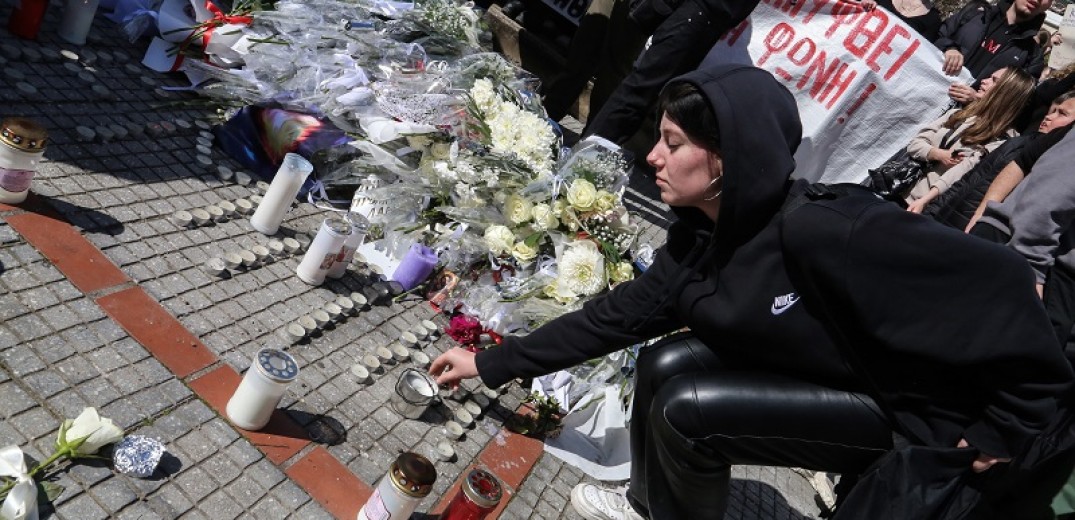 «Απέραντη θλίψη στη Θεσσαλονίκη - Σήμερα τέσσερις κηδείες θυμάτων της τραγωδίας στα Τέμπη
