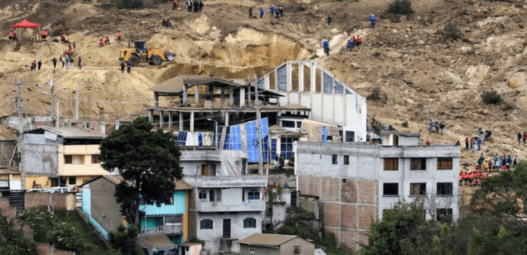 Ανείπωτος θρήνος στο Εκουαδόρ: 27 νεκροί και 67 αγνοούμενοι από τις κατολισθήσεις (βίντεο)