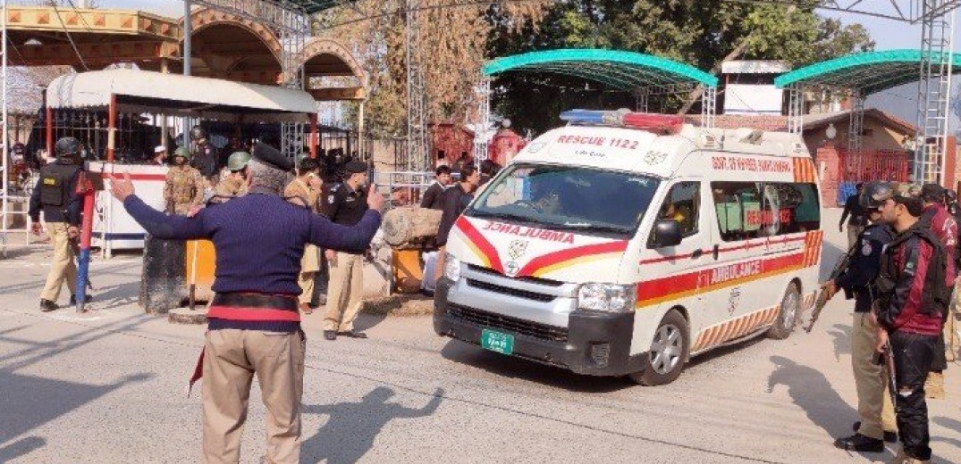 Πακιστάν: Έντεκα άνθρωποι ποδοπατήθηκαν και σκοτώθηκαν σε κέντρο διανομής τροφίμων