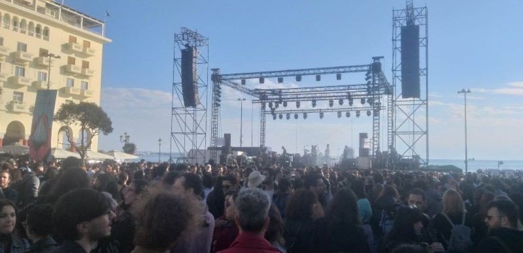 Θεσσαλονίκη: Άρχισε η μεγάλη συναυλία για το νερό (φωτ. βίντεο)
