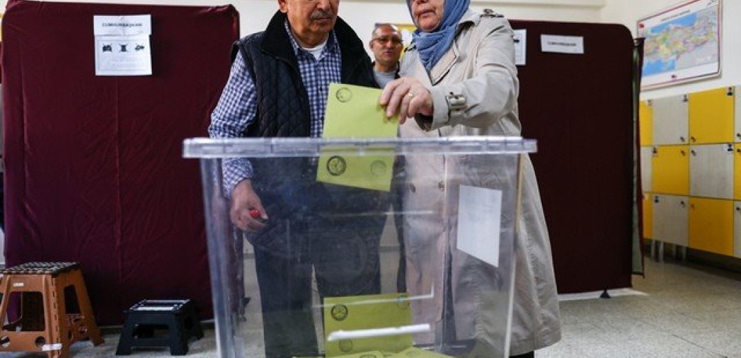 Τουρκία: Ψήφισαν οι δύο υποψήφιοι - Στις κάλπες 60 εκατομμύρια ψηφοφόροι - Προς τρίτη δεκαετία στην εξουσία οδεύει ο Ερντογάν