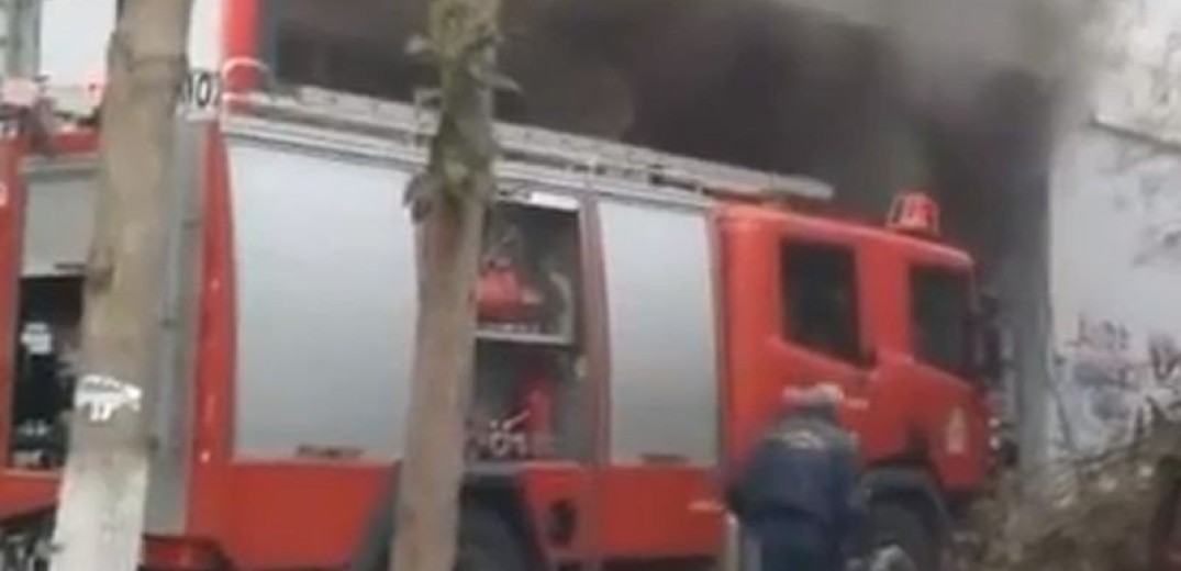 Θεσσαλονίκη: Φωτιά σε κατάστημα στη Μενεμένη (βίντεο) 