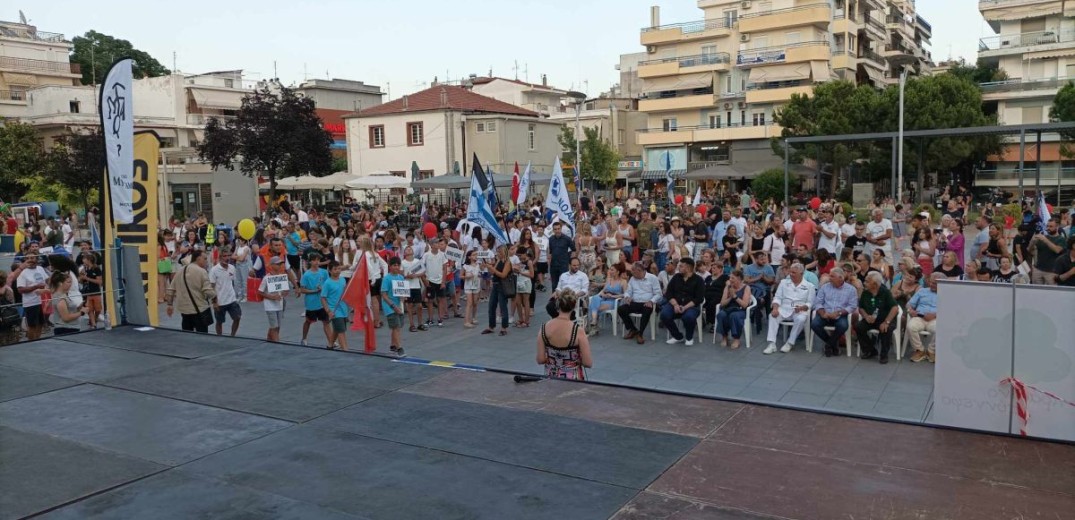 Καλαμαριά: Με την τελετή έναρξης στην Πλατεία Προσφυγικού Ελληνισμού άνοιξε η αυλαία του πανελληνίου πρωταθλήματος Optimist (βίντεο)