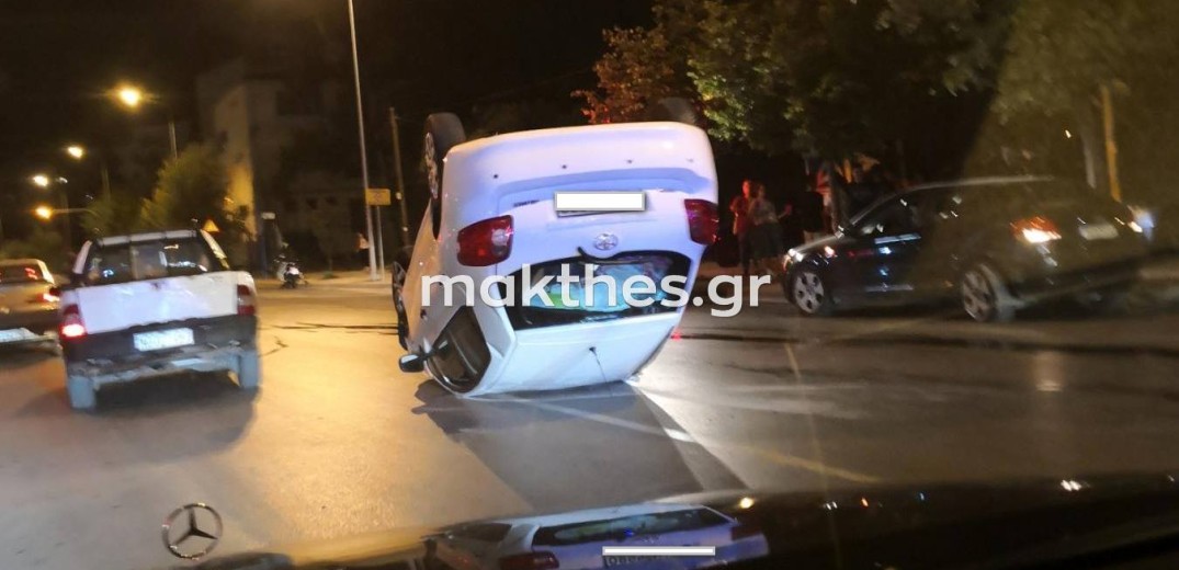 Βίντεο: Αυτοκίνητο ανατράπηκε στην Καλαμαριά