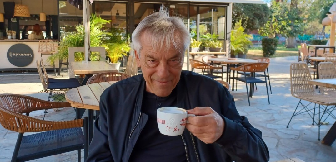 Πρωινός καφές με τον ομότιμο καθηγητή φιλοσοφίας Βασίλη Κάλφα (βίντεο)
