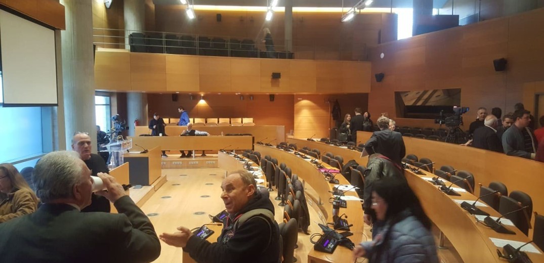 Θεσσαλονίκη: Αναβλήθηκε λόγω απουσιών το δημοτικό συμβούλιο 