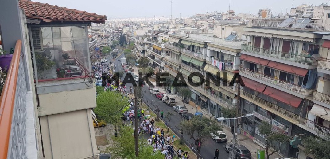 Χιλιάδες πολίτες του δήμου Νεάπολης Συκεών τρέχουν στους δρόμους (φωτογραφίες)