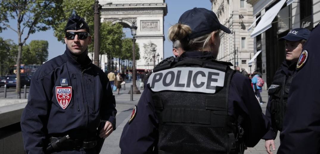 Γαλλία: Μπήκε στο αστυνομικό τμήμα, βγήκε με στολή και όπλο και κανείς δεν κατάλαβε τίποτα