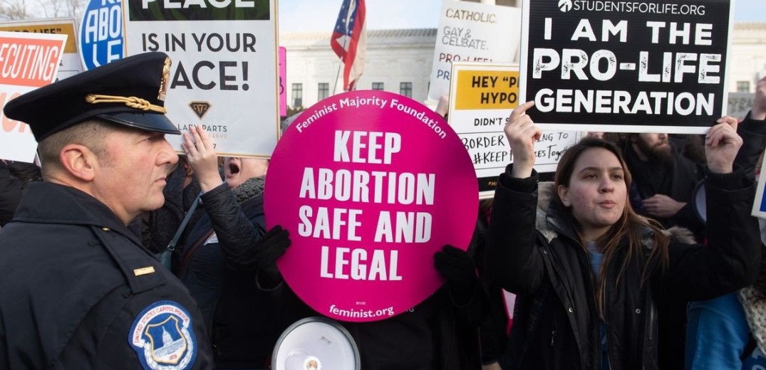 ΗΠΑ: Ο νόμος κατά των αμβλώσεων φέρνει... σεξουαλική απεργία