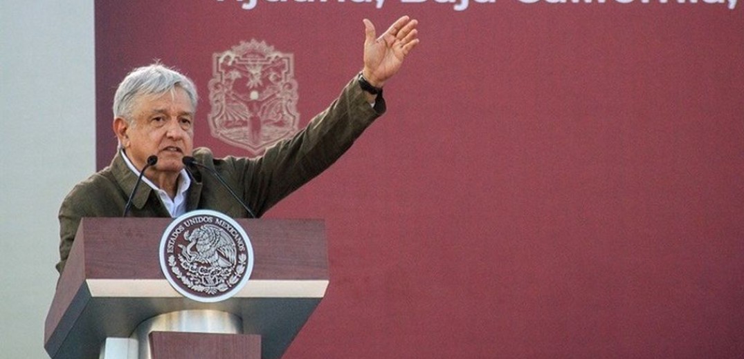 Μ. Ομπραδόρ: Μετά τη συμφωνία με τις ΗΠΑ, αποφύγαμε την οικονομική κρίση