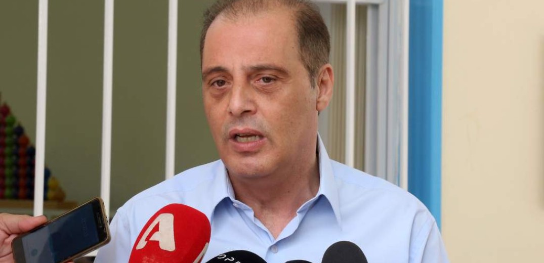 Ελληνική Λύση: Ο πρωθυπουργός κάνει κωλοτούμπα για τον κατώτατο μισθό