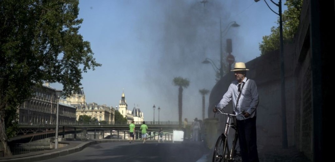 Γαλλία: Οι καύσωνες του φετινού καλοκαιριού αιτία για 1.465 περισσότερους θανάτους 