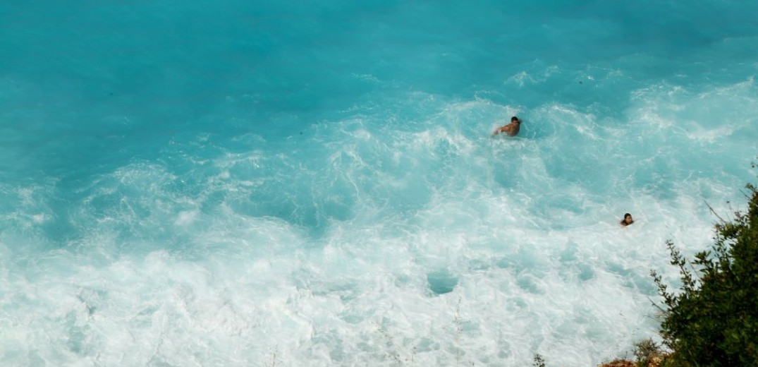 Το Λιμενικό υπενθυμίζει τους κινδύνους από το κολύμπι στη θάλασσα