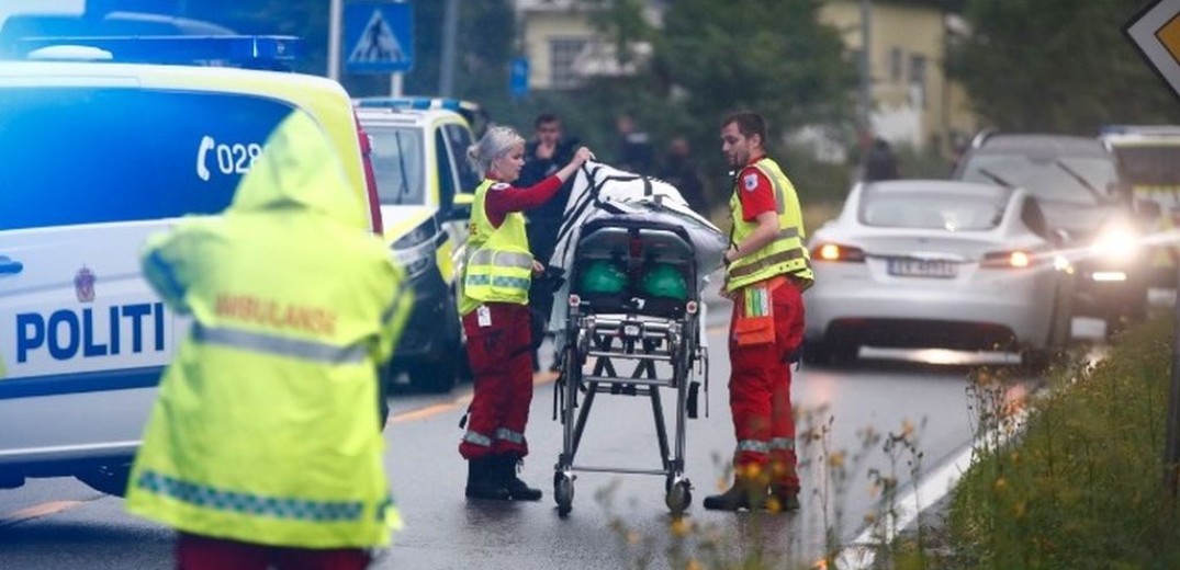 Νορβηγία: Εμφανίστηκε στον εισαγγελέα τραυματισμένος ο ύποπτος της επίθεσης στο τζαμί 