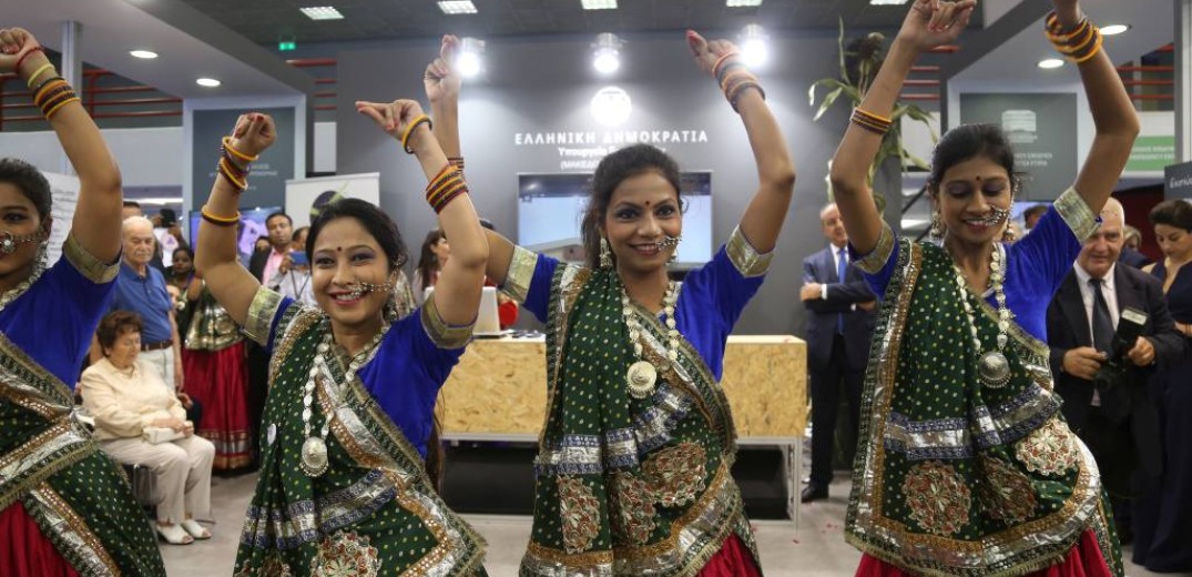 84η ΔΕΘ: Bollywood, ινδικοί χοροί και... μακεδονικά προϊόντα στο περίπτερο του ΥΜΑΘ