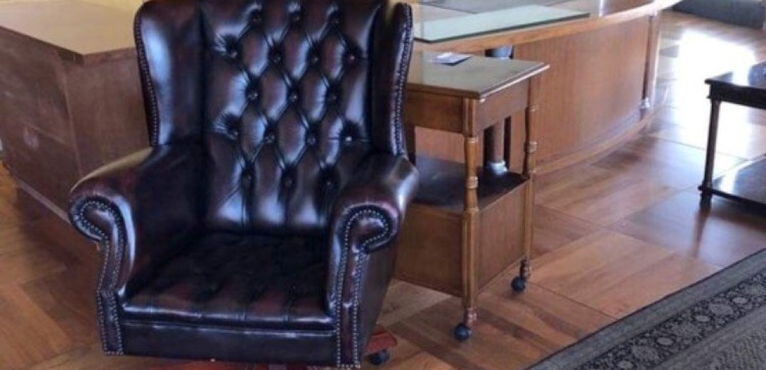Η ιστορία ενός γραφείου και μίας καρέκλας στο δημαρχείο Θεσσαλονίκης
