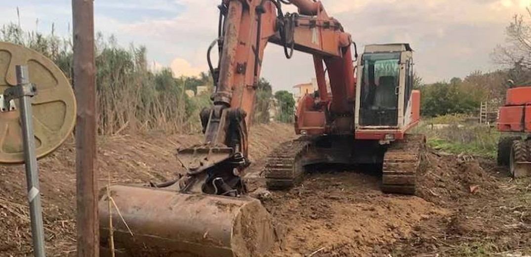 Καθαρίζουν τα ρέματα που ευθύνονται για τις πλημμύρες του 2016 στο δήμο Θερμαϊκού