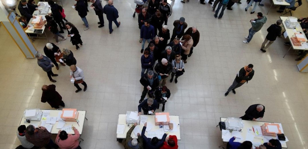 Χαμηλή η συμμετοχή στις ισπανικές εκλογές