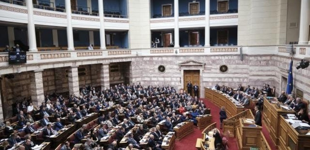 Βουλή: Υπερψηφίστηκε το φορολογικό νομοσχέδιο 