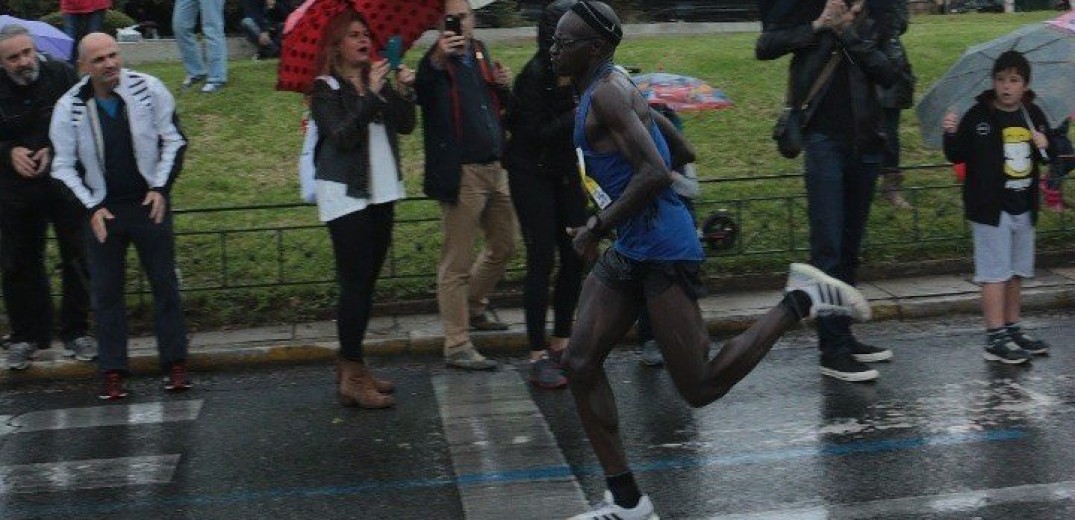 37ος Μαραθώνιος Αθήνας: Πρώτευσε ο 42χρονος Κενυάτης Κόμεν, για τρίτη φορά πανελληνιονίκης ο Γκελαούζος 