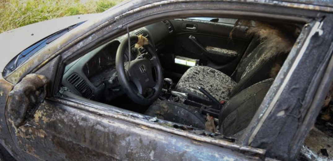 Θεσσαλονίκη: Δύο ΙΧ αυτοκίνητα κάηκαν ολοσχερώς