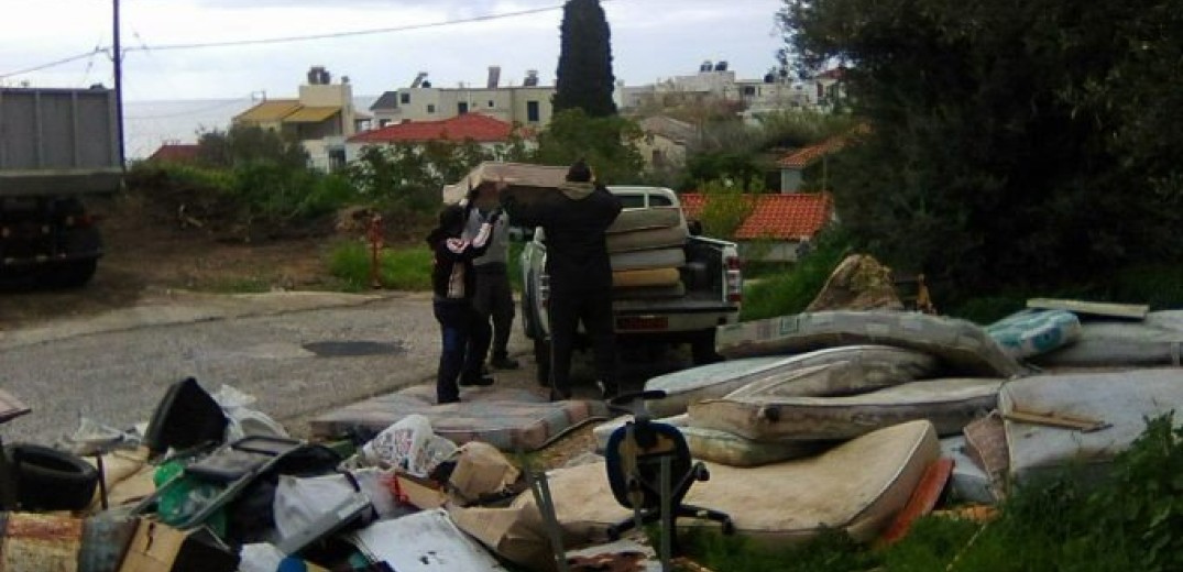 Καλαμαριά: Απομακρύνονται τα ογκώδη απορρίμματα από την περιοχή του Φοίνικα