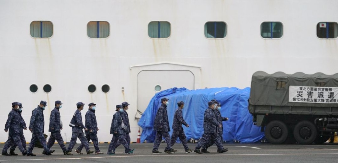 Το Τόκιο παραδέχεται ότι επιβάτες του Diamond Princess διέφυγαν των ιατρικών ελέγχων για κοροναϊό 