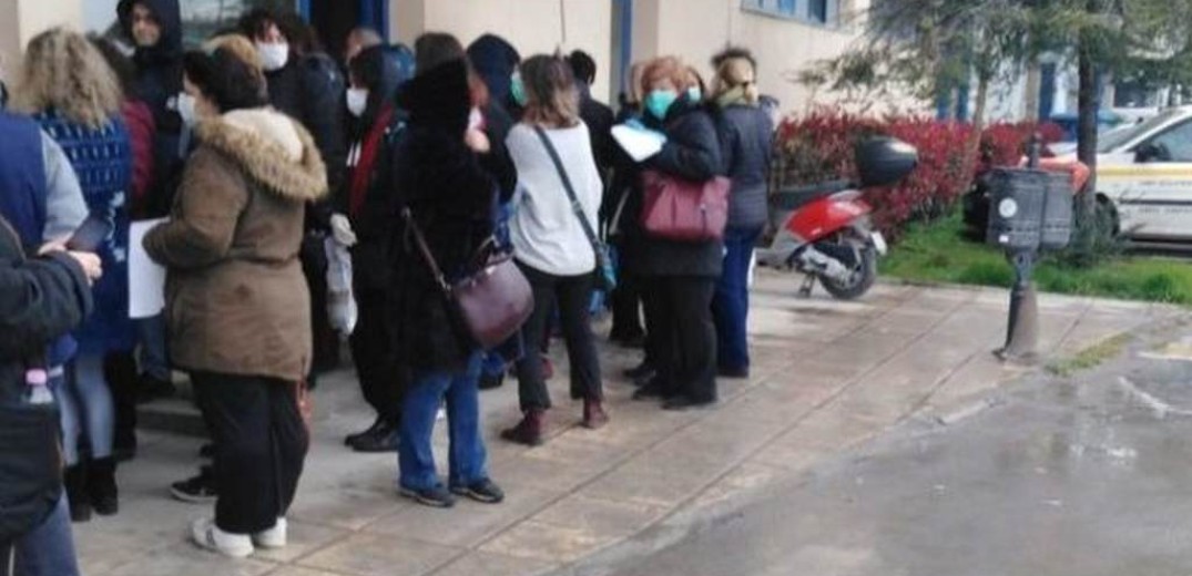 Θεσσαλονίκη: Καταγγελίες για συνωστισμό εργαζομένων σε αμαξοστάσιο του κεντρικού δήμου  (φωτ.)