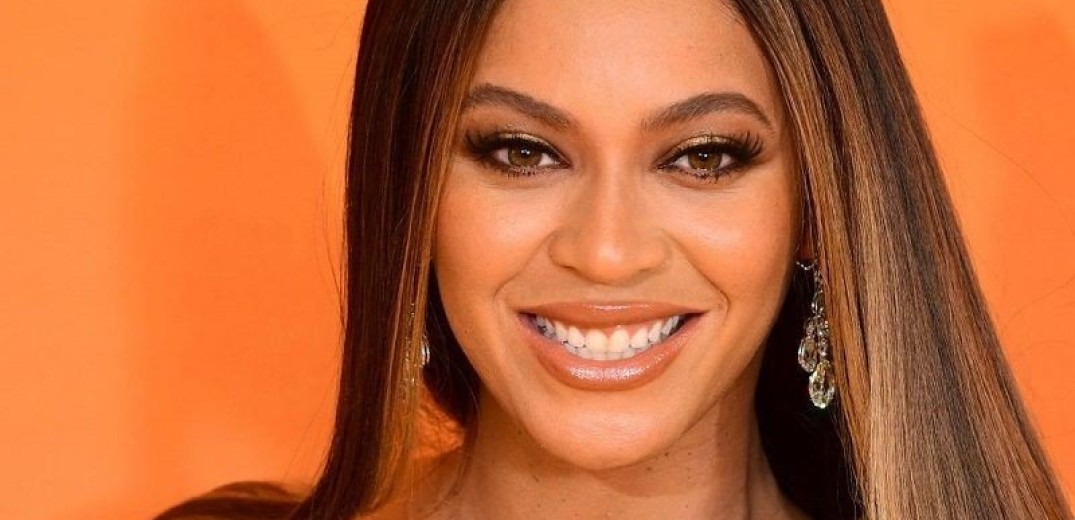 BET Awards 2020: Η Beyoncé έλαβε το Ανθρωπιστικό Βραβείο 