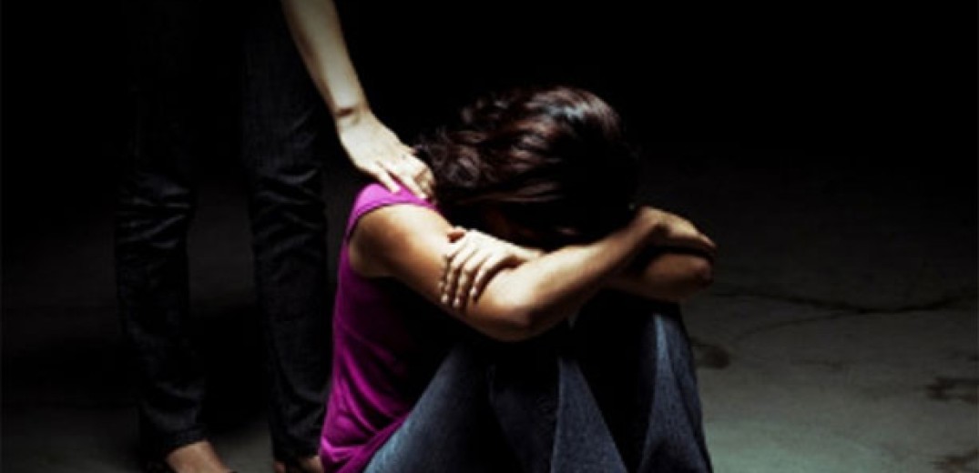 Γυναίκες 7 στα 10 θύματα σεξουαλικής βίας - Τι πρέπει να κάνουν τα θύματα αμέσως μετά την κακοποίηση