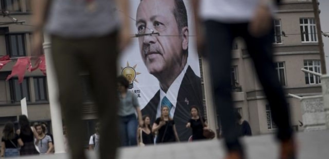Εκατοντάδες στελέχη σωμάτων ασφαλείας τέθηκαν σε διαθεσιμότητα στην Τουρκία