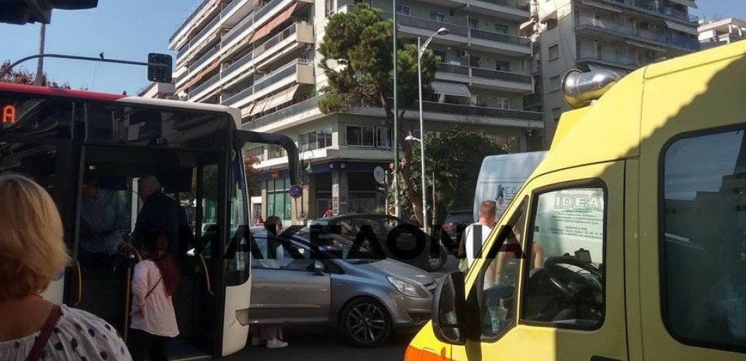 Τρεις τραυματίες μέσα σε λεωφορείο του ΟΑΣΘ στη Θεσσαλονίκη 
