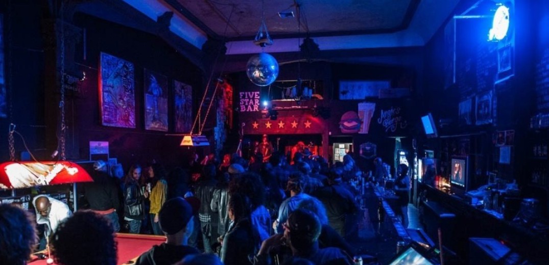 Χαλκιδική: Λουκέτο και πρόστιμο σε μπαρ στο Πευκοχώρι