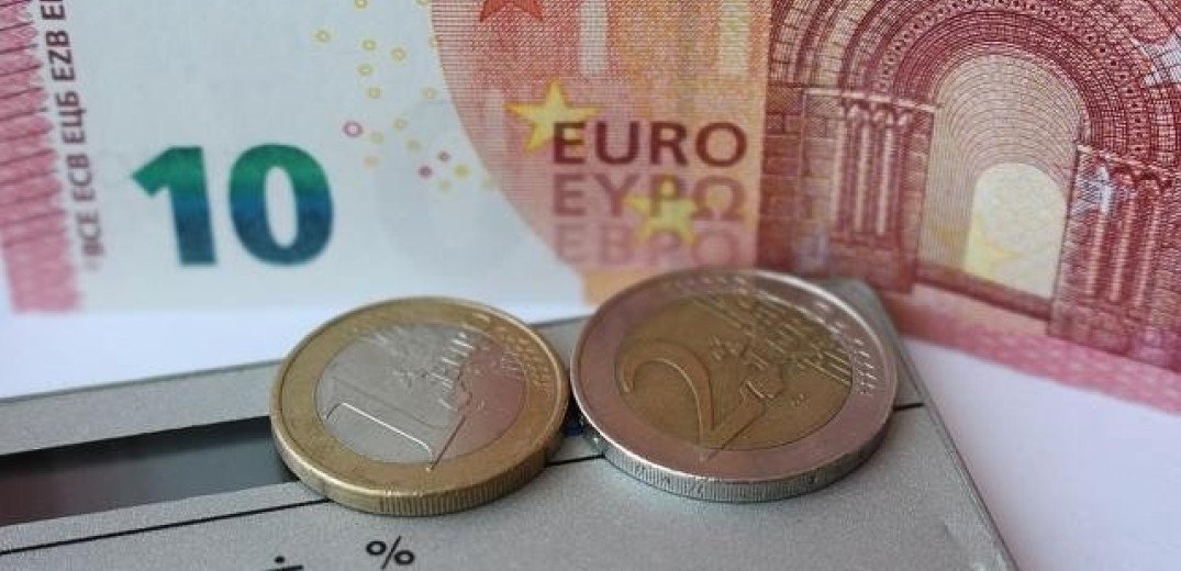 Ανεβαίνει το ευρώ έναντι του δολαρίου ΗΠΑ