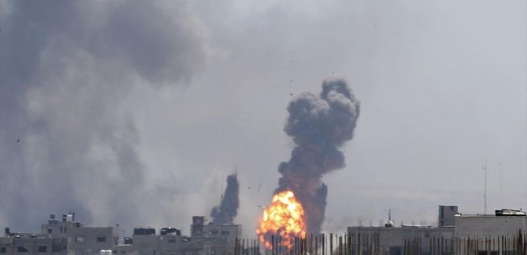 Ισραηλινά πλήγματα σε εγκαταστάσεις της Χαμάς στη Γάζα μετά τη ρίψη ρουκέτας στο νότιο Ισραήλ
