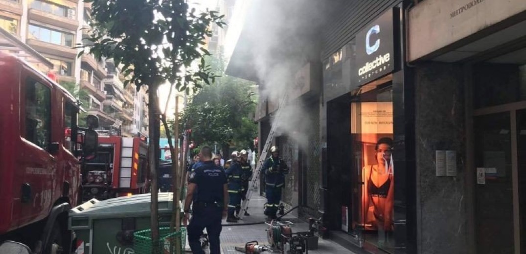 Θεσσαλονίκη: Φωτιά σε κοσμηματοπωλείο στο κέντρο (Φωτ.)