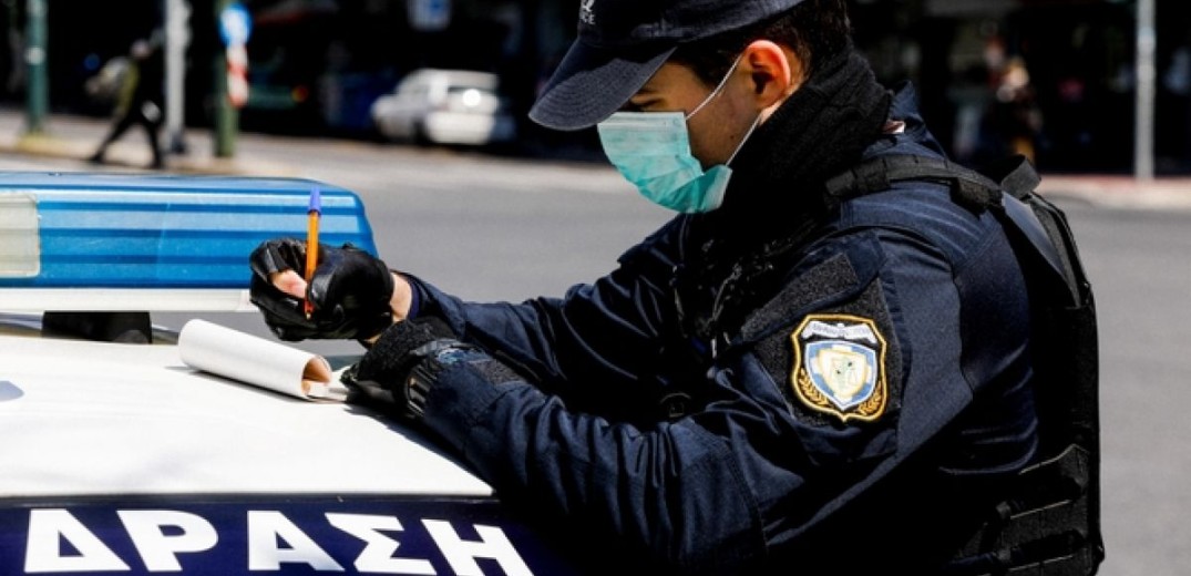 Θεσσαλονίκη: Νεαροί διαπληκτίστηκαν λεκτικά με αστυνομικούς για τις μάσκες και συνελήφθησαν