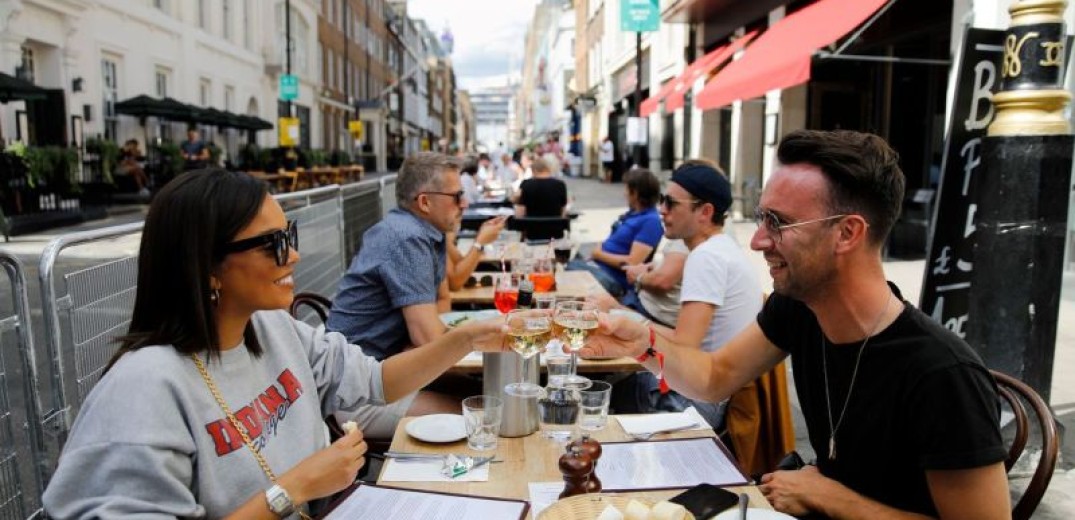 Ιδιοκτήτης εστιατορίου βάζει «χαράτσι» 1 ευρώ στους πελάτες για να αντεπεξέλθει στο ενεργειακό κόστος