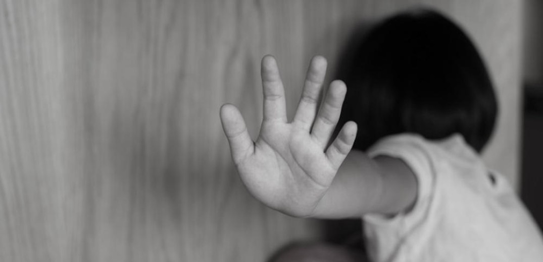 Το 85% των κακοποιημένων παιδιών που μπαίνουν σε ίδρυμα κακοποιούνται ξανά τον πρώτο μήνα