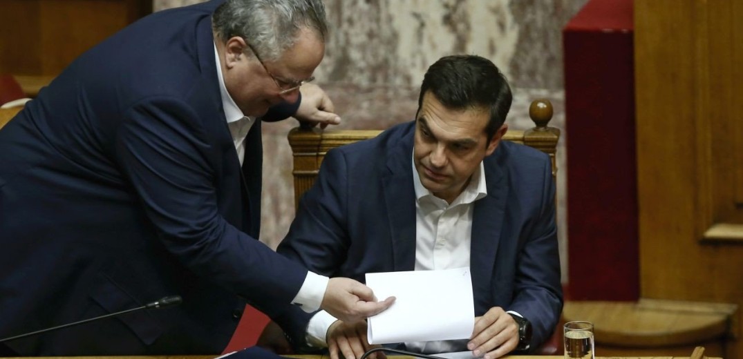 Παραιτήθηκε ο Νίκος Κοτζιάς - Ο Αλέξης Τσίπρας αναλαμβάνει το ΥΠΕΞ 