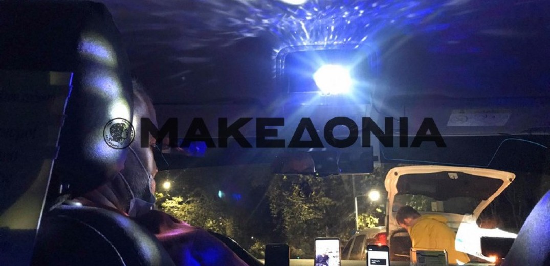Θεσσαλονίκη: Ταξί… club κάνει κούρσες με ποτά, δυνατή μουσική και φωτορυθμικά (Βίντεο - Φωτ.) 