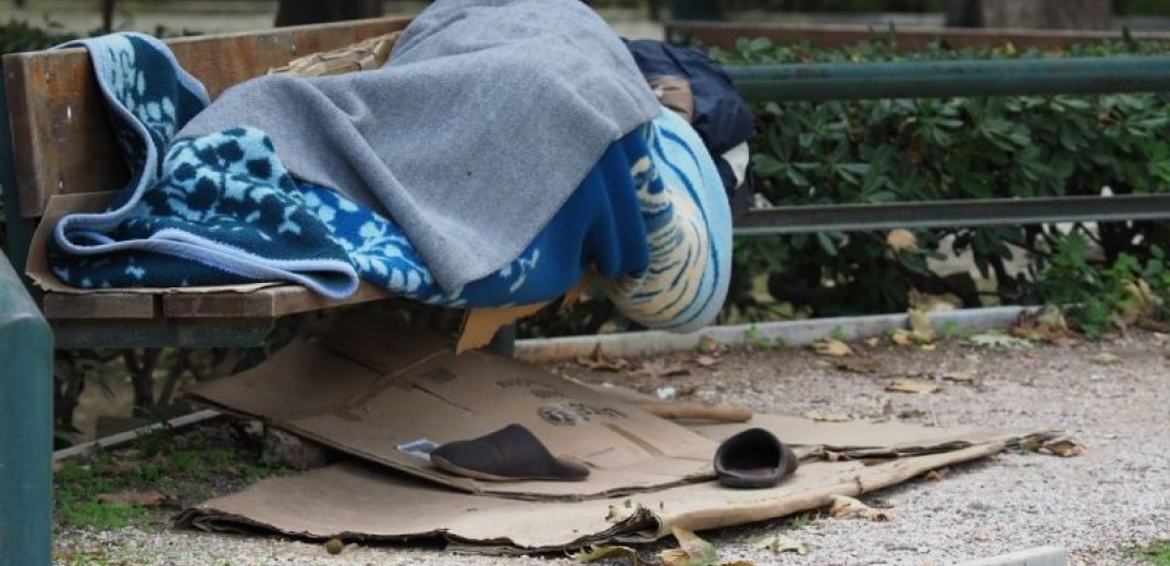 Οι άτυχοι, οι «ιδεολόγοι» και οι μορφωμένοι άστεγοι της Θεσσαλονίκης