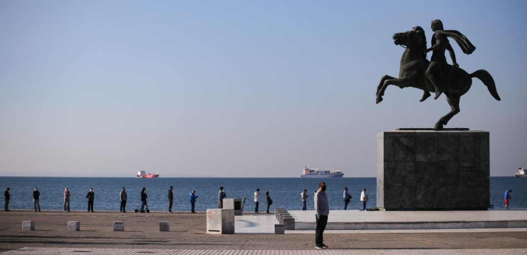 Ξεπερνούν το 5% τα θετικά τεστ κορονοϊού στη νέα παραλία Θεσσαλονίκης
