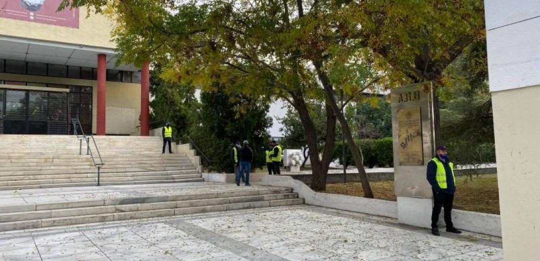 Θεσσαλονίκη: Αποκλείστηκε η περιοχή γύρω από την Πολυτεχνική Σχολή (Βίντεο - Φωτ.)