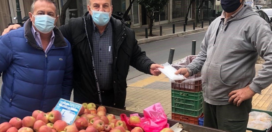 Διανομή μασκών σε πωλητές λαϊκών αγορών Θεσσαλονίκης - Πιερίας 