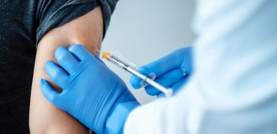 Χανιά: Εμβολιάστηκαν οι πρώτοι υγειονομικοί του νοσοκομείου της πόλης	