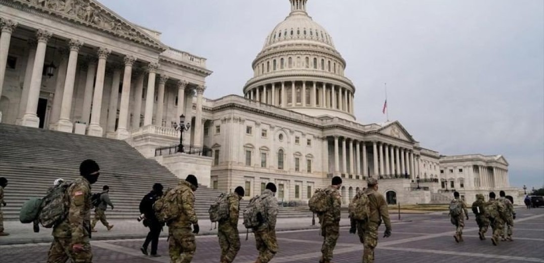 Εστία υπερμετάδοσης η Ουάσινγκτον μετά την εισβολή στο Καπιτώλιο - Θετικοί 100 ως 200 εθνοφρουροί