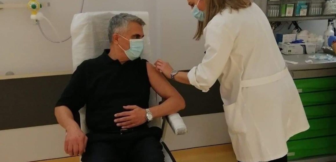 Έγινε ο πρώτος εμβολιασμός στο νοσοκομείο Χαλκιδικής